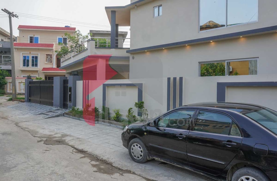 12 Marla House for Sale in Block K, Architects Engineers Housing Society, Lahore