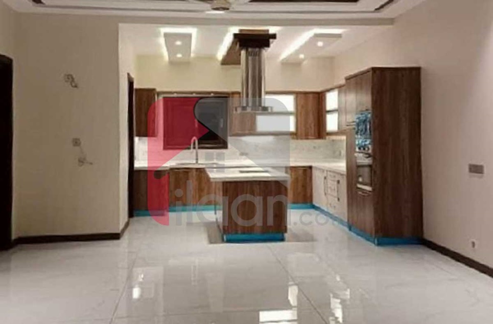 600 Sq.yd House for Sale in Phase 8, DHA Karachi