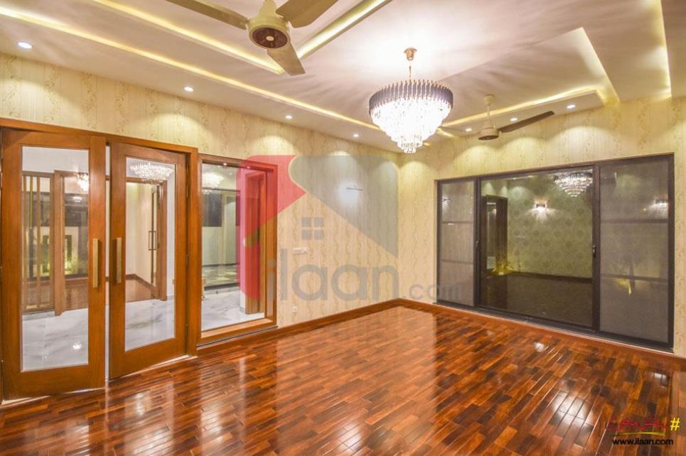 18 Marla House for Sale in Bankers Avenue Cooperative Housing Society, Lahore