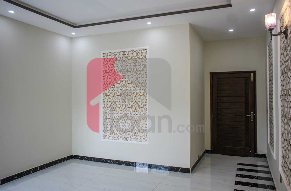 10 Marla House for Sale in Architects Engineers Housing Society, Lahore
