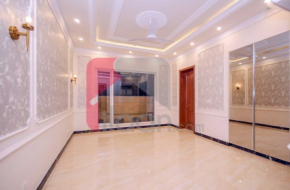 10 Marla House for Sale in Phase 5, DHA Lahore