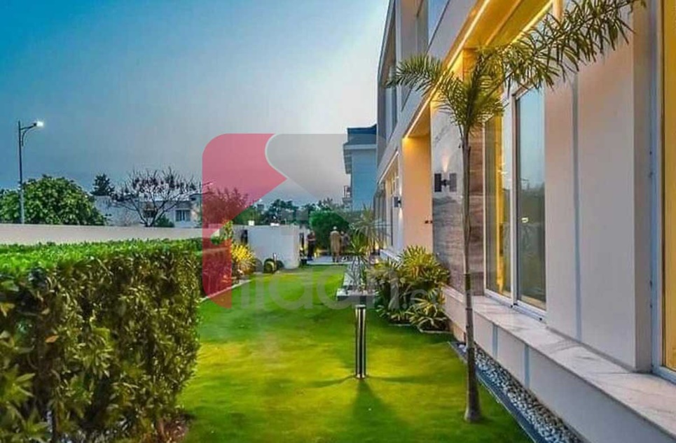 1000 Sq.yd House for Sale in Khayaban-e-Iqbal, Phase 8, DHA Karachi (Furnished)