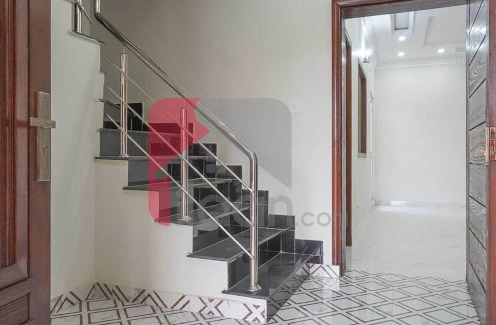 10 Marla House for Sale in Block A, Nasheman-e-Iqbal, Lahore