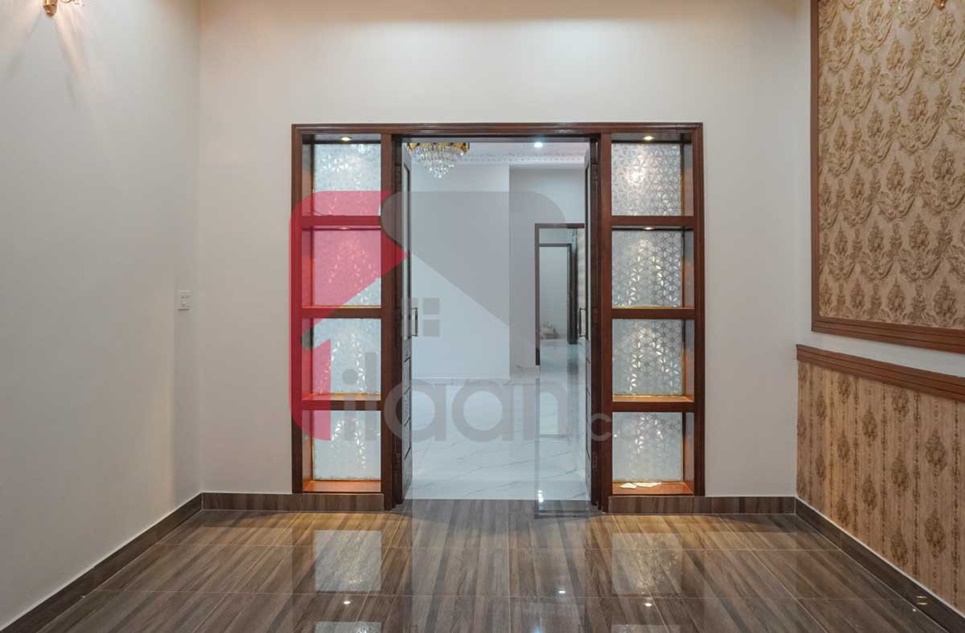 10 Marla House for Sale in Block A, Nasheman-e-Iqbal, Lahore