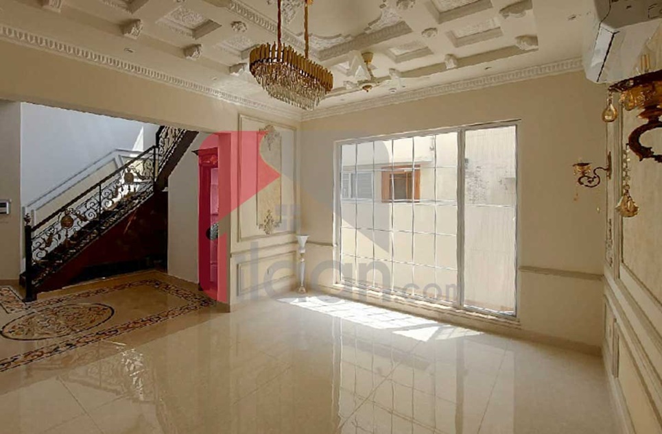 1 Kanal House for Sale in Phase 8 - Air Avenue, DHA Lahore