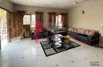 250 Square Yard House for Sale in Block 6, PECHS, Karachi