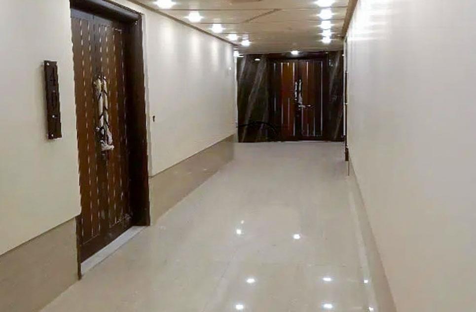 594 Square Yard Office for Rent on Shaheed Millat Road, Karachi