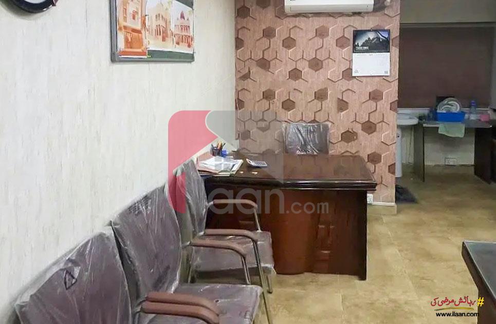 38 Square Yard Office for Rent in Bahadurabad, Karachi