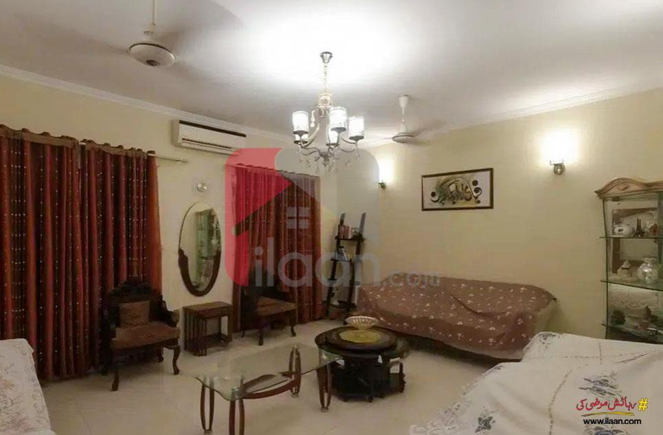 289 Sq.yd House for Sale (First Floor) in Block 2, PECHS, Karachi