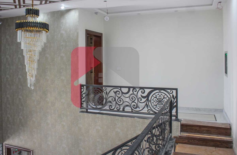1 Kanal 2 Marla House for Sale in Tip Block, Canal Garden, Lahore