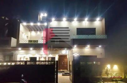 10 Marla House for Sale in Tariq Gardens, Lahore