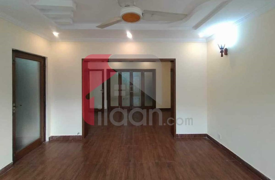 10 Marla House for Sale in Sector B, Bahria Town, Lahore