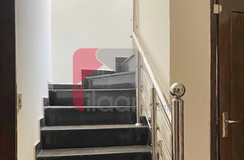 8 Marla House for Rent in Block BB, Sector D, Bahria Town, Lahore