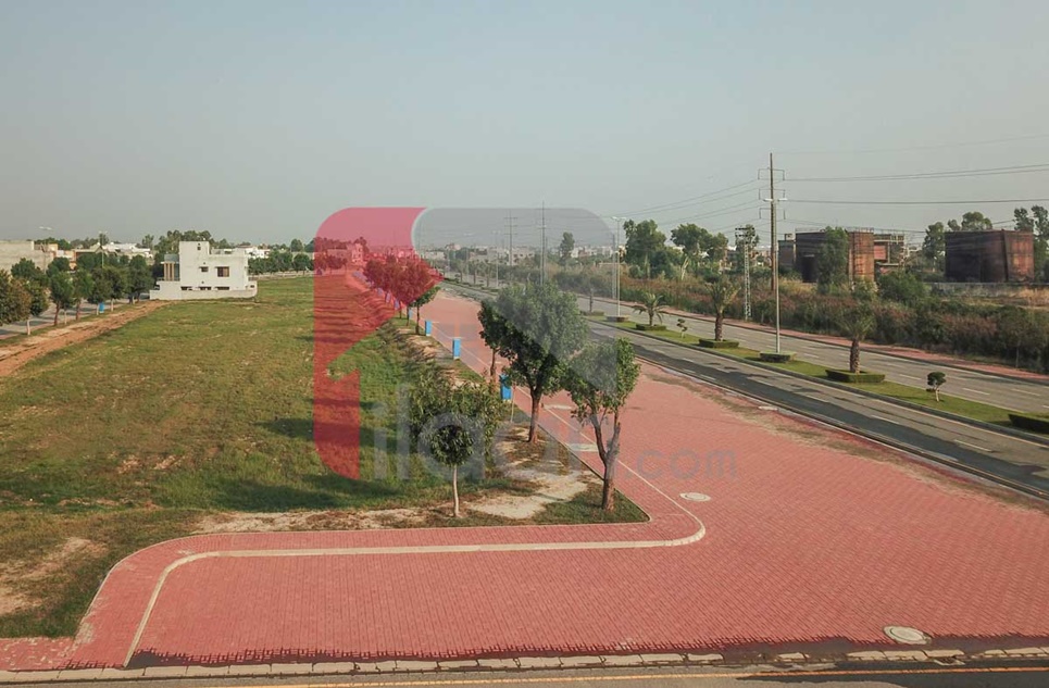 8 Marla Plot-220 for Sale in Phase 3 Bahria Orchard Lahore