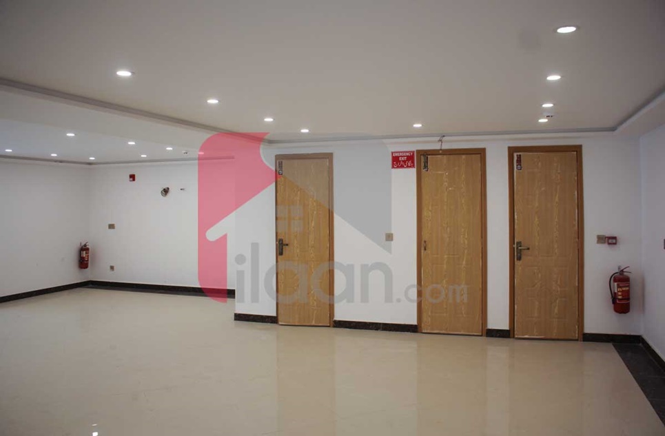8 Marla Office for Rent (Fourth Floor) in Block C, Phase 6, DHA Lahore