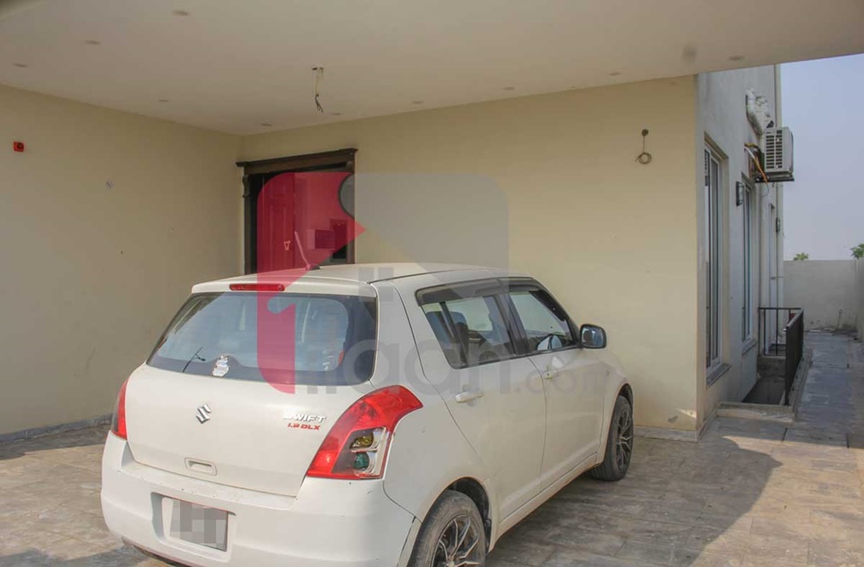 10 Marla House for Sale in Block Z1, Phase 8 - Ivy Green, DHA Lahore
