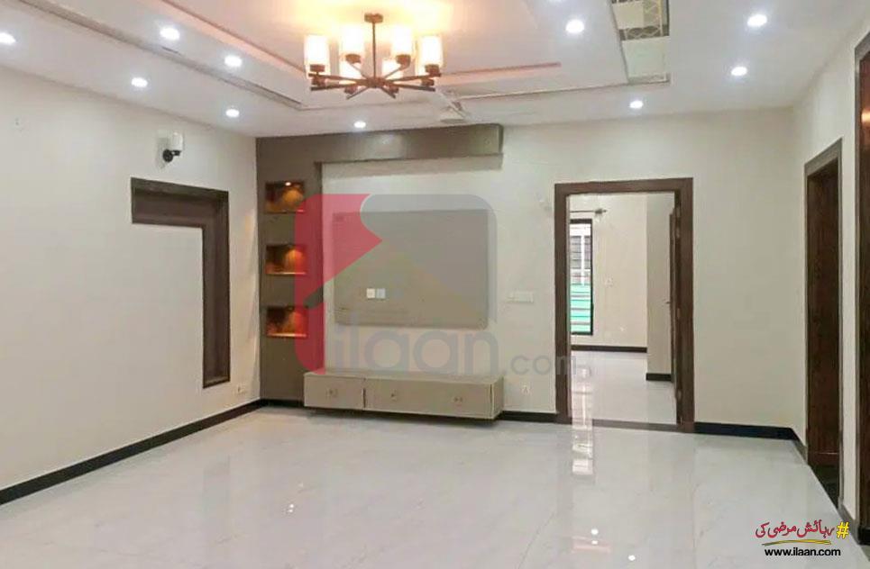 10 Marla House for Rent in Phase 8, Bahria Town, Rawalpindi