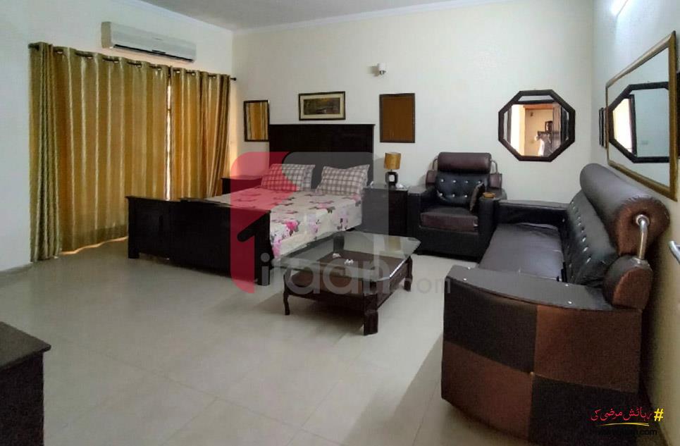 10 Marla House for Rent in Phase 8 - Park View, DHA Lahore