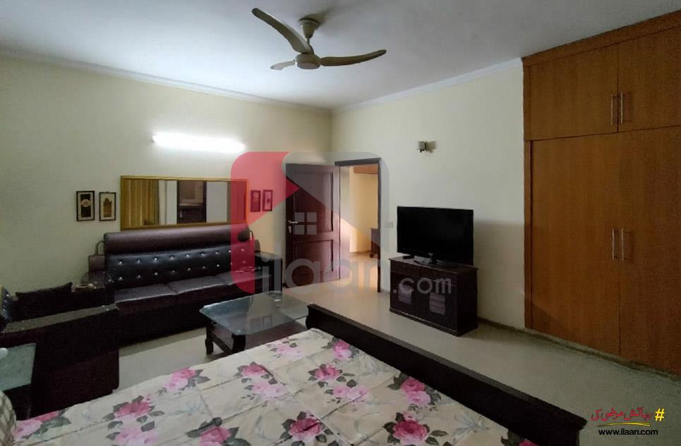 10 Marla House for Rent in Phase 8 - Park View, DHA Lahore