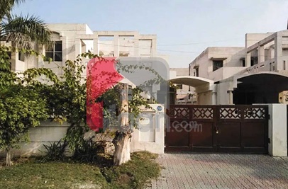 10 Marla House for Sale in Eden Avenue, Lahore