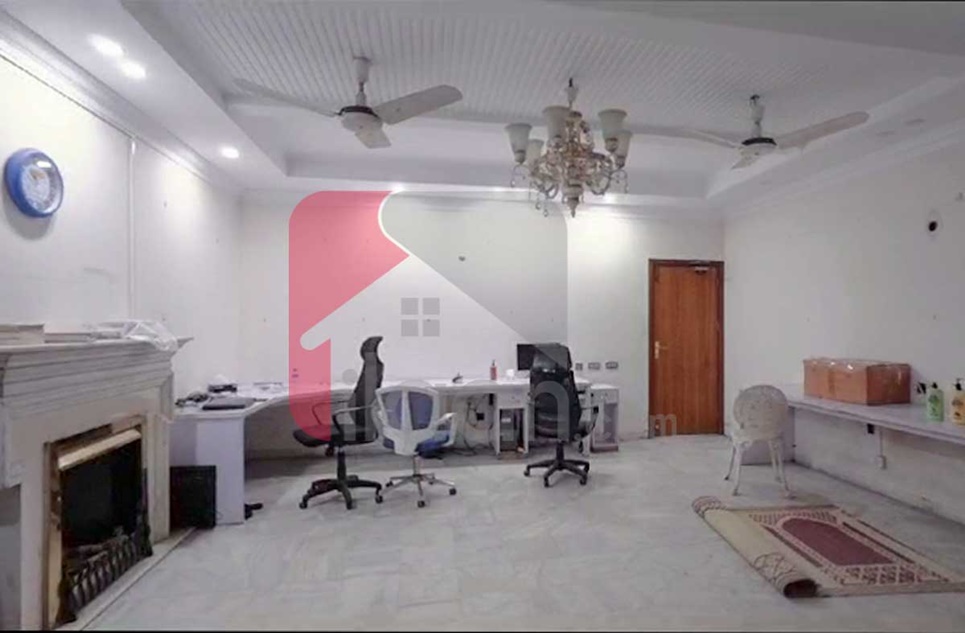 1 Kanal 4 Marla Semi-Commercial House with Integrated Office Space for Sale in Sher Shah Block, Garden Town, Lahore