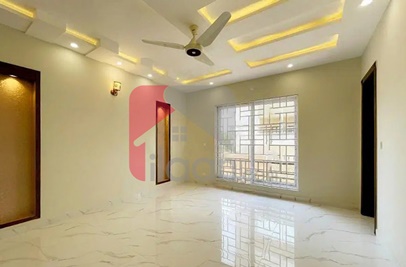 10 Marla House for Rent in Phase 8, Bahria Town, Rawalpindi