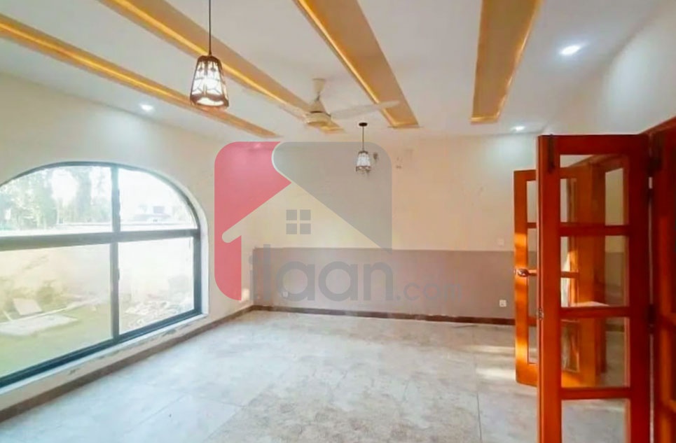 16 Marla House for Rent in Block B, Phase 8, Bahria Town, Rawalpindi