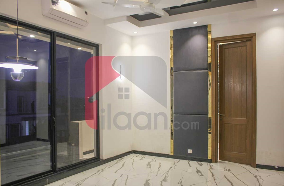 1 Kanal House for Sale in Block S, Phase 7, DHA Lahore