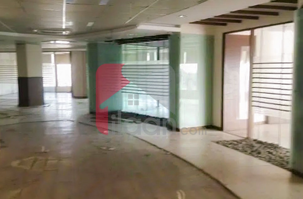 3000 Sq.yd Office for Rent in Clifton, Karachi