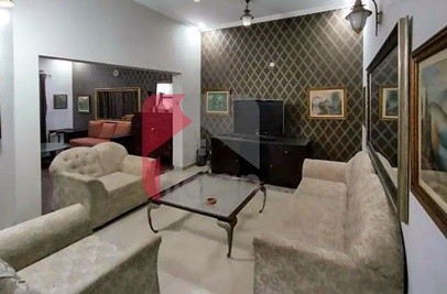 10 Marla House for Rent in Phase 8 - Park View, DHA Lahore