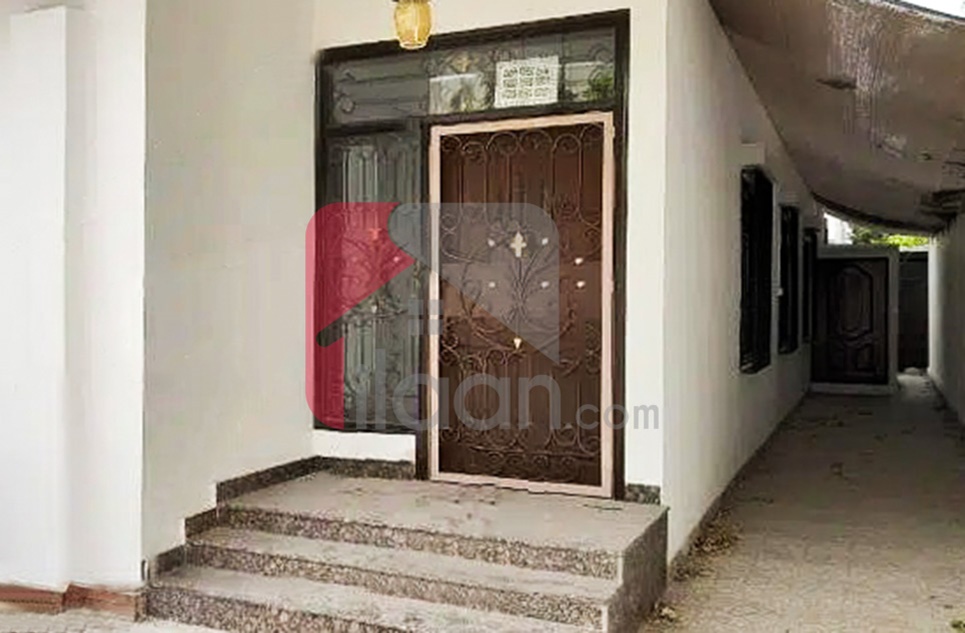 500 Sq.yd Office for Rent in Block 6, PECHS, Karachi