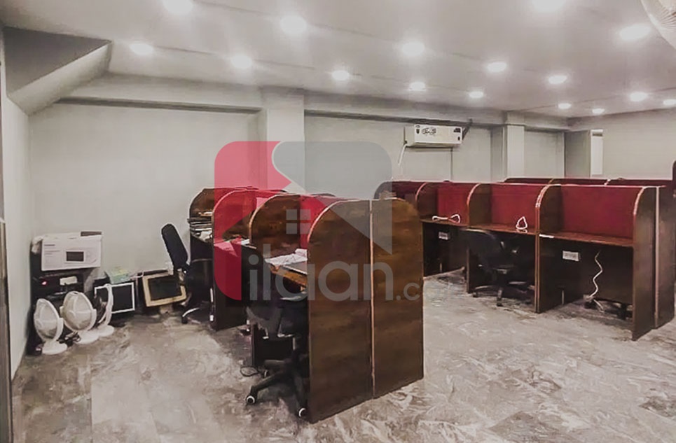 2.2 Kanal Building for Rent in Gulberg, Lahore