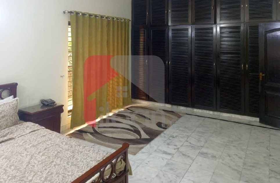 1 Kanal House for Rent in Phase 4, DHA Lahore (Furnished)) 