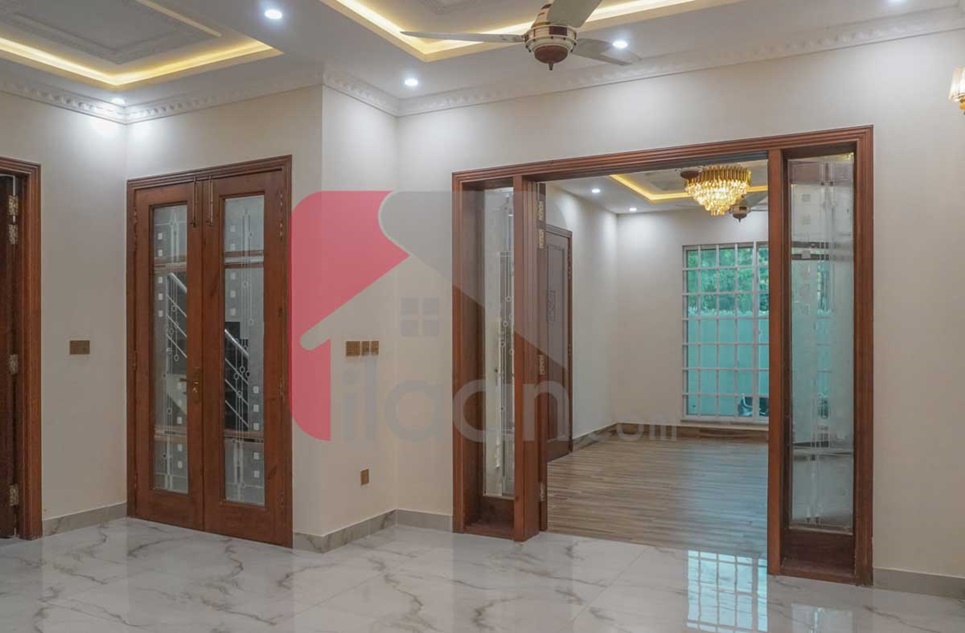 10 Marla House for Sale in Model Town, Lahore
