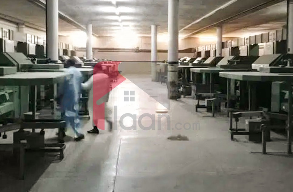 6 Kanal 8 Marla Factory for Rent in Quaid-e-Azam Industrial Estate, Lahore