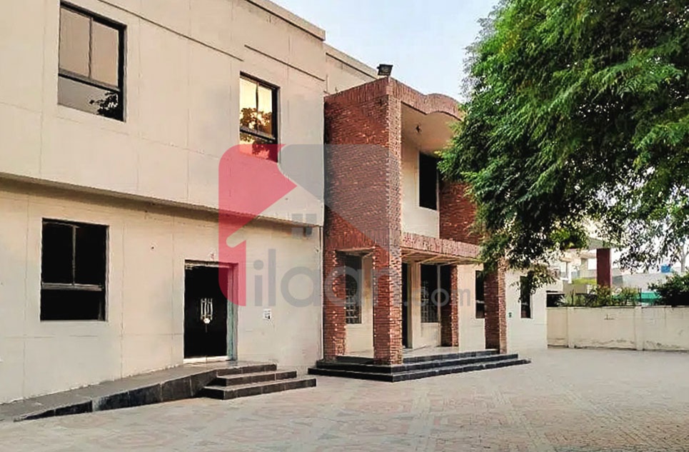 6 Kanal Building for Sale on Main Boulevard Gulberg, Lahore
