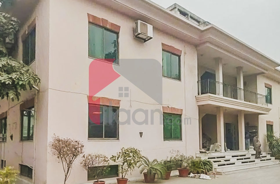 2.5 Kanal Building for Rent in Gulberg, Lahore
