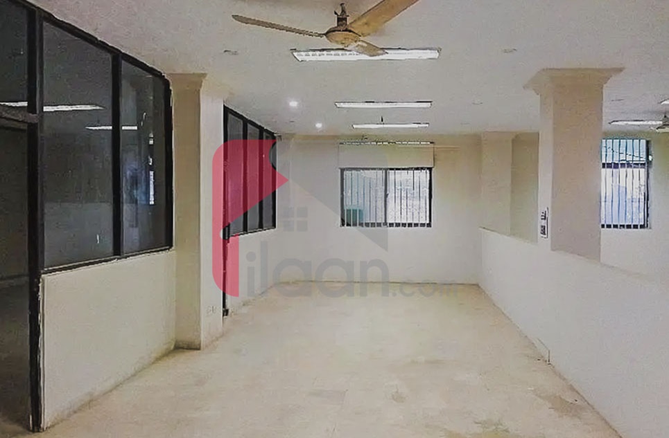 13 Sq.yd Office for Rent on Shahrah-e-Faisal, Karachi