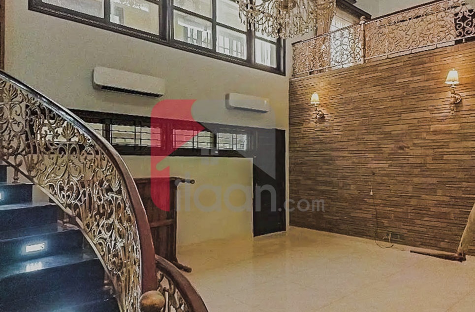 600 Sq.yd House for Rent on Shahrah-e-Faisal, Karachi