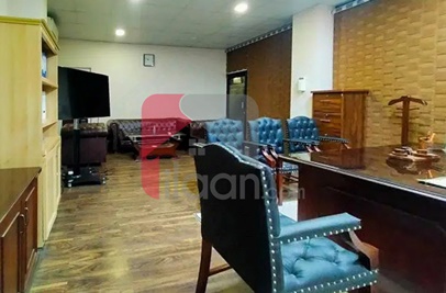 1000 Sq.yd Office for Rent in Block 6, PECHS, Karachi