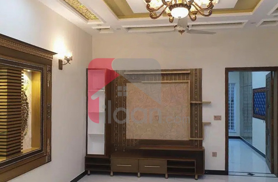 10 Marla House for Sale in Phase 2, PGECHS, Lahore