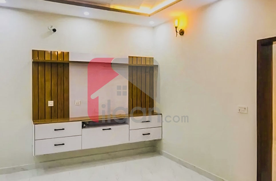 10 Marla House for Sale in Cavalry Ground Extension, Lahore