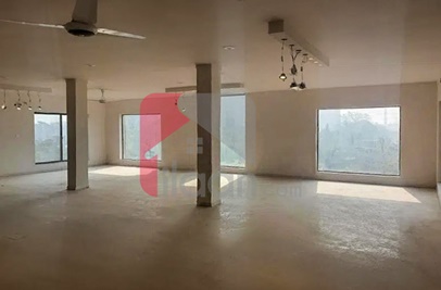 6 Kanal 4 Marla Building for Rent in Gulberg, Lahore