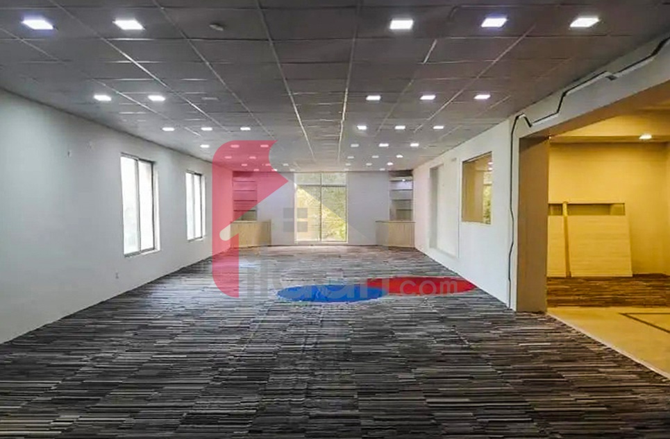 1 Kanal 2 Marla Office for Rent in Main Boulevard Gulberg, Lahore