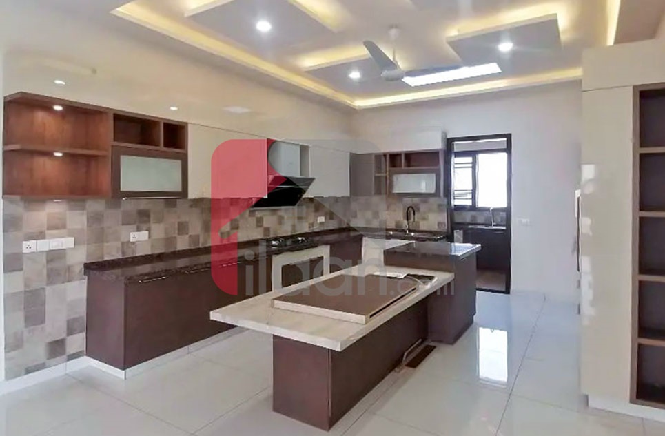 500 Sq.yd House for Rent in Phase 8, DHA Karachi