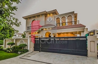 18 Marla House for Sale in Bankers Avenue Cooperative Housing Society, Lahore