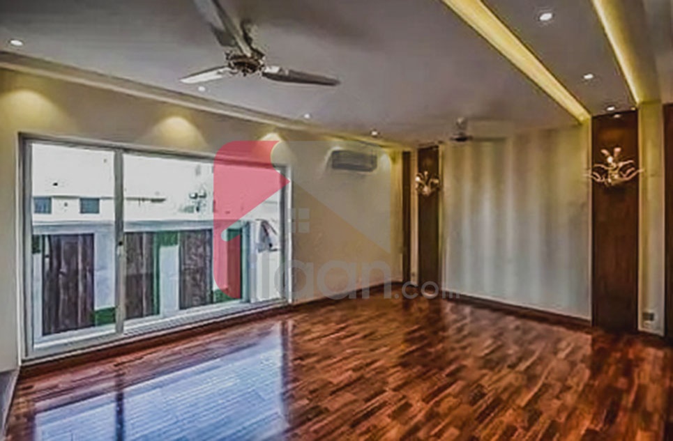10 Marla House for Sale in Bankers Cooperative Housing Society, Lahore