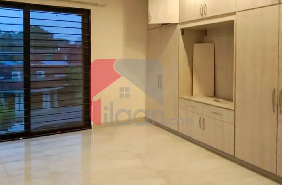 16 Marla House for Rent in Gulberg, Lahore