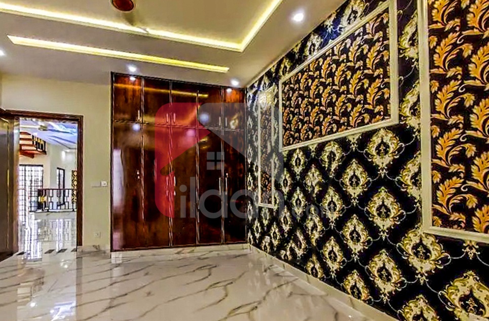 10 Marla House for Sale in Block C, Royal Orchard, Multan