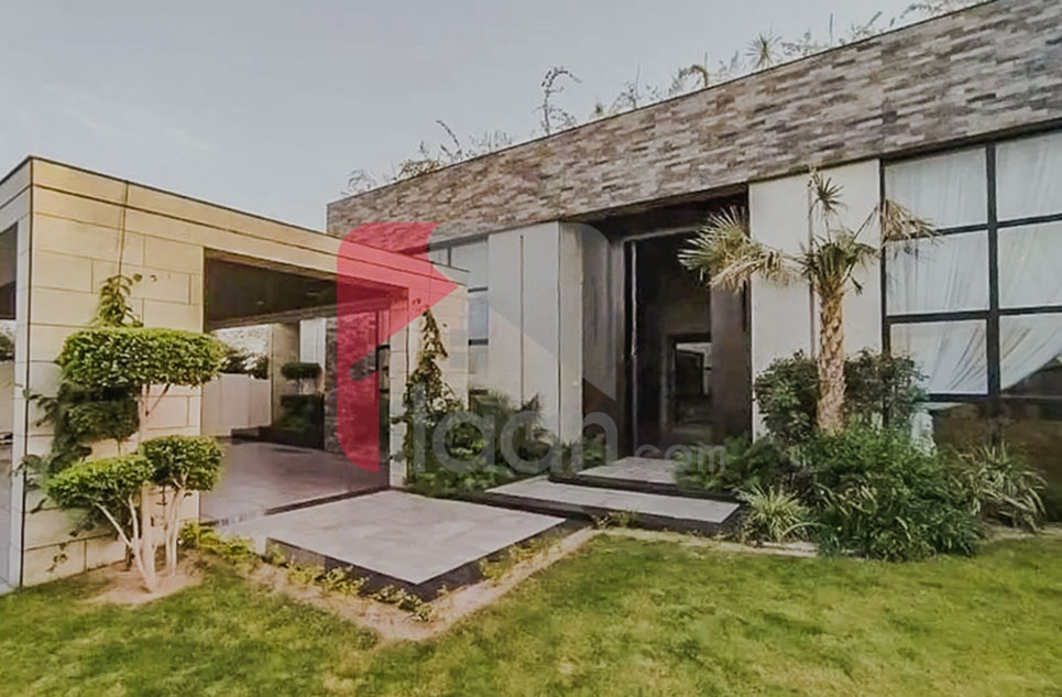 1.6 Kanal House for Sale on Canal Road, Faisalabad 
